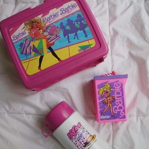 VINTAGE PINK BARBIE LUNCHBOX SET